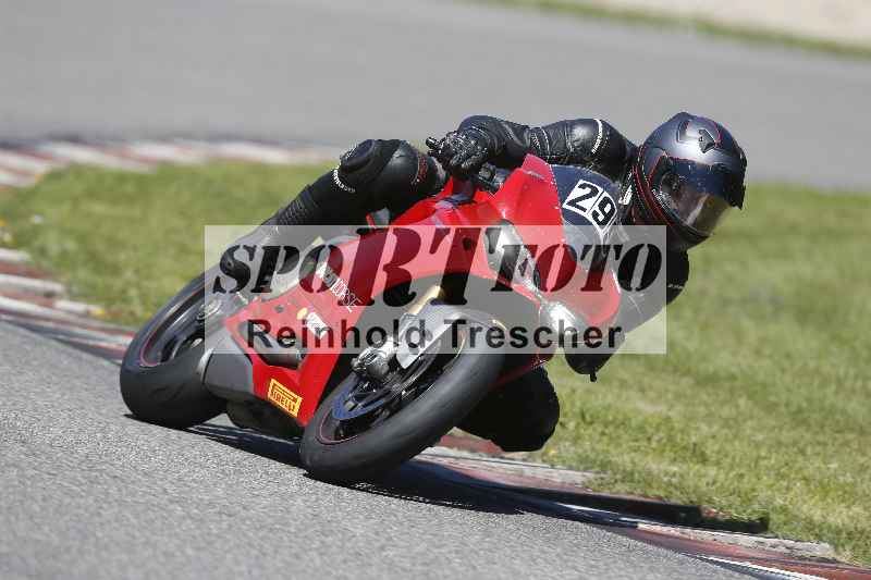 /43 08.08.2025 Discover the Bike ADR/Race 3 rot/299